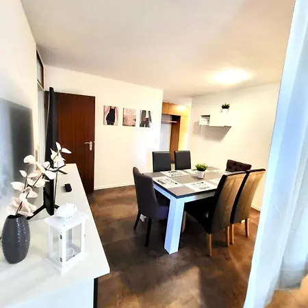 Njoy! Comfort & Spacious - Balkon - Gratis Wlan - Perfekt Fuer Work & Travel Bietigheim-Bissingen